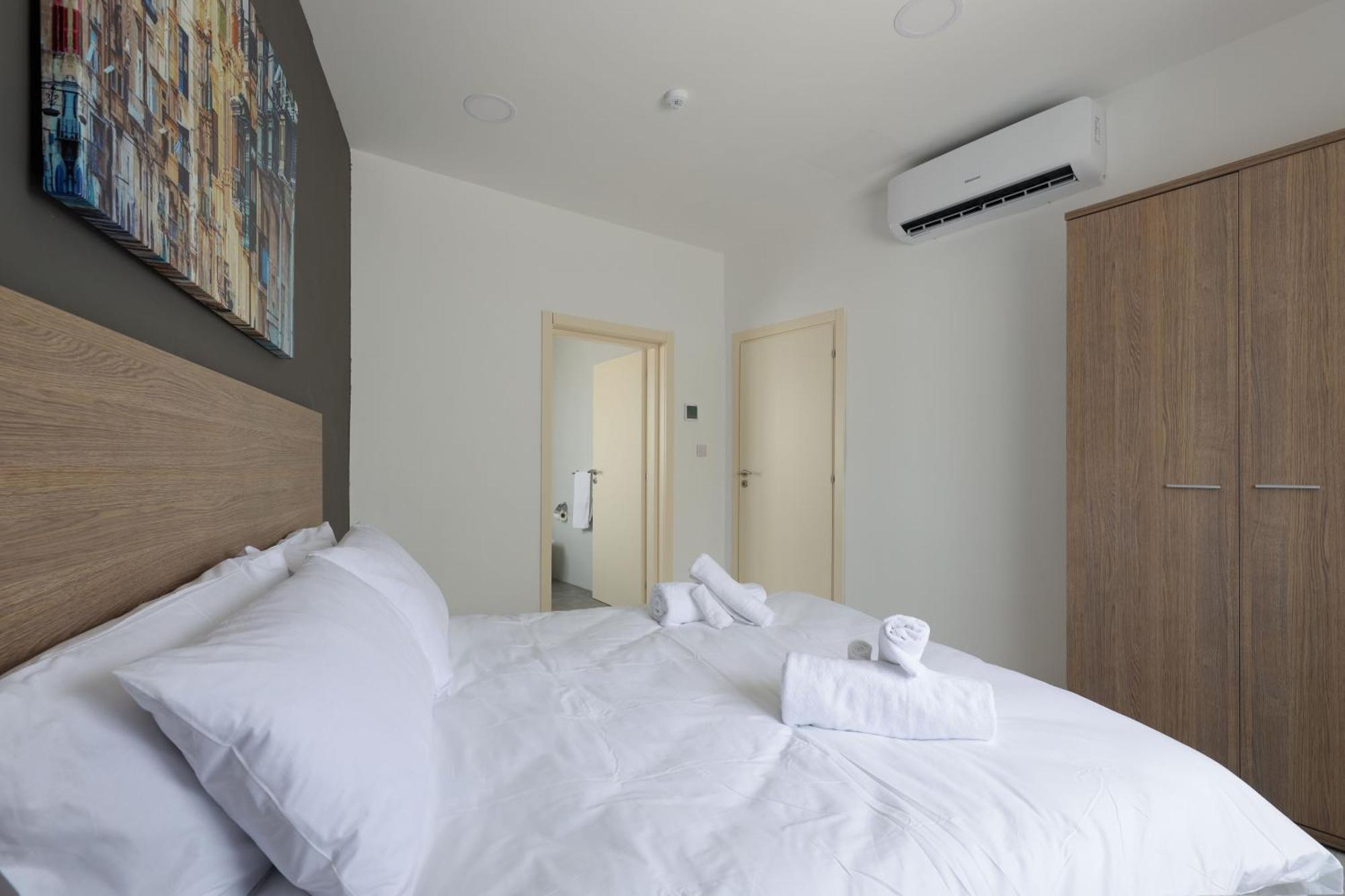 Seaview Stays St. Paul's Bay Camera foto