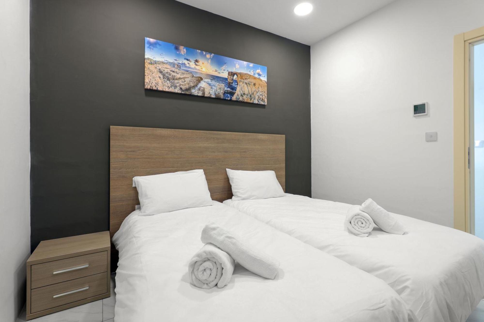 Seaview Stays St. Paul's Bay Camera foto